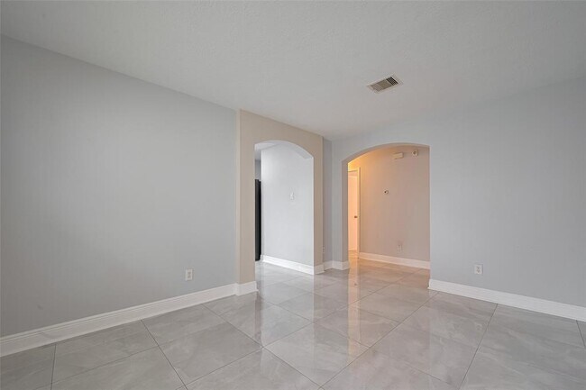 Building Photo - 1135 Sawgrass Ridge Ln