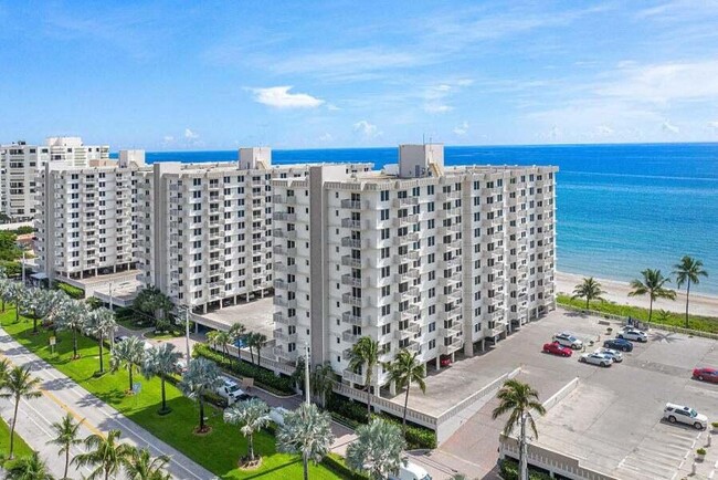 Building Photo - 3221 S Ocean Blvd
