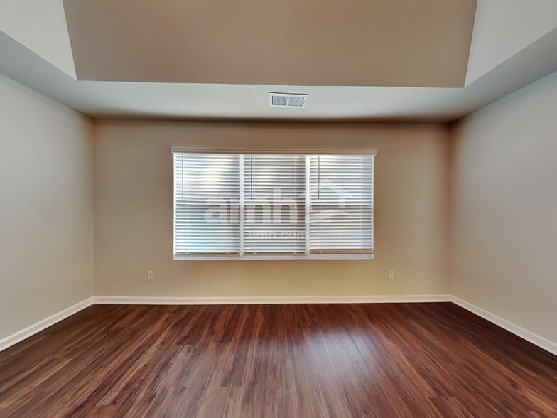 Building Photo - 218 Omega Ct