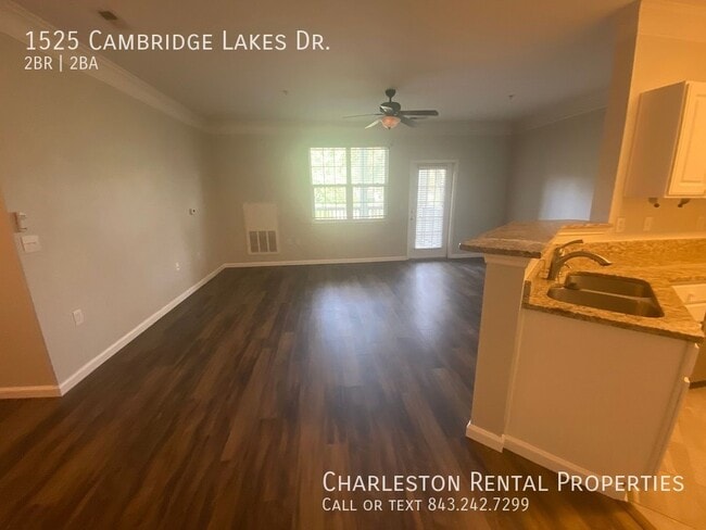 Building Photo - 1525 Cambridge Lakes Dr