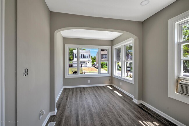 Building Photo - 8 Dolan Ave