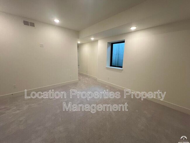 Building Photo - 1840 Quail Creek Dr