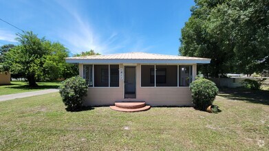 Building Photo - Nice 2bed/ 1 bath in Sarasota ~ Tallevast ...