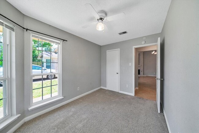 Building Photo - 16906 Pocono Dr