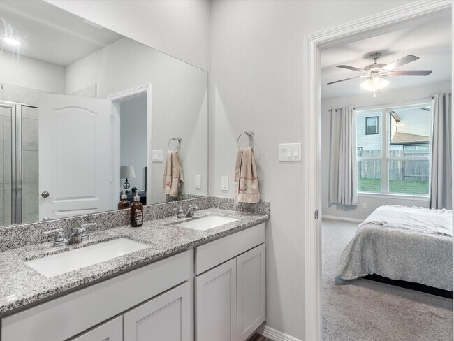 Building Photo - 10811 Violet Bloom Dr