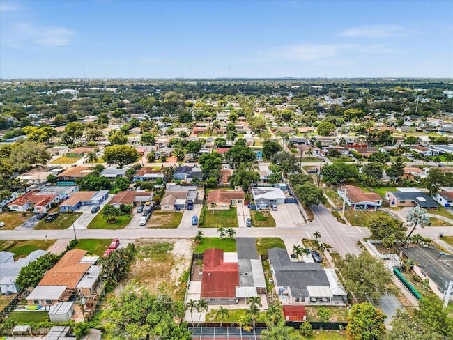 Building Photo - 6661 Meade St