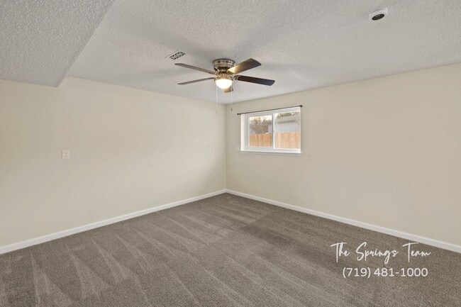 Building Photo - CHARMING 4BD on QUIET EASTBOROUGH CUL-DE-SAC- Security Deposit Waiver Available