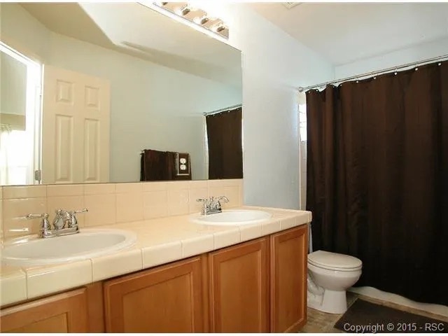 Master bathroom - 8662 quinn pointe