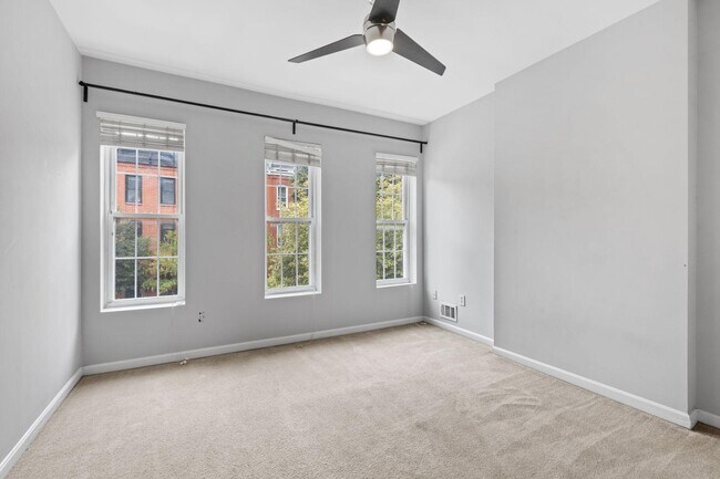 Building Photo - 1625 S Charles St