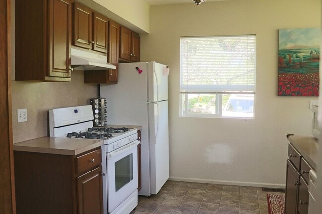 Building Photo - Exquisite 3 Bed, 1.75 Bath Home in Old Fai...