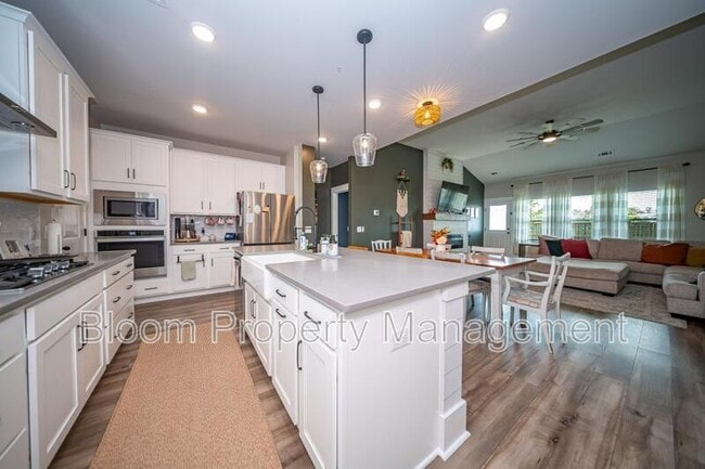 Building Photo - 5008 Cedar Brush Ct