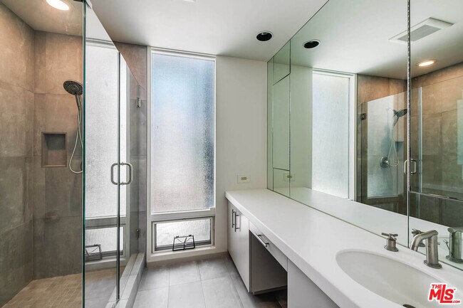 Building Photo - 9656 Lawlen Way