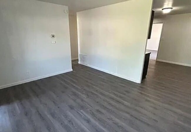 Building Photo - 811 St Monica Dr
