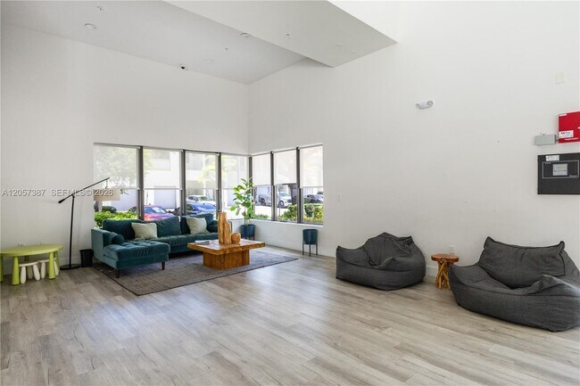 Building Photo - 4444 NW 9th St.