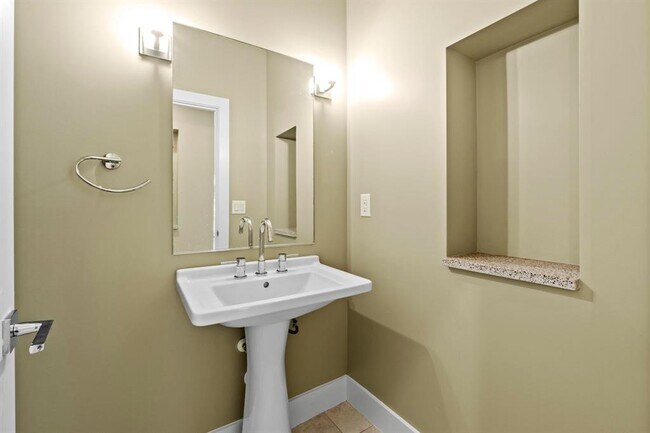 Building Photo - 2609 Oak Haven Dr