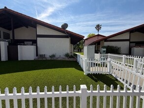 Building Photo - 2638 Phipps Ave