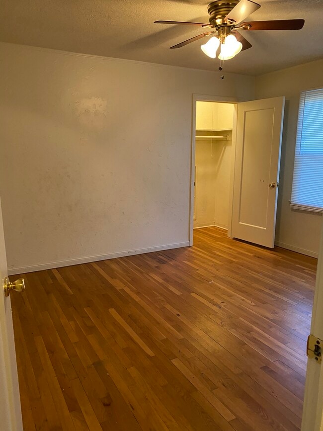 Building Photo - 655 E Fountain Way
