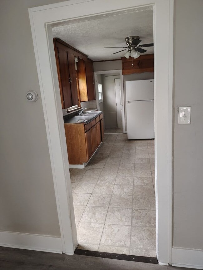 Building Photo - Section 8 Accepted!