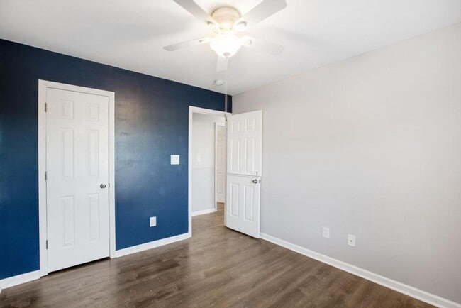 Building Photo - Adorable Richlands Home!