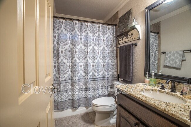 Building Photo - 1409 Azalea Ln