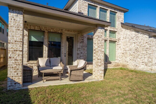 Building Photo - Prime Location in Fulshear with Community ...