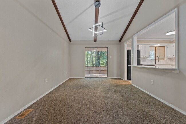 Building Photo - 5 Rocky Top Cove