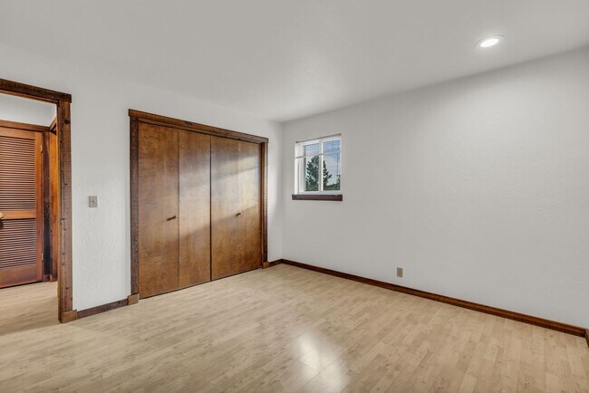 Building Photo - Prospector Townhome