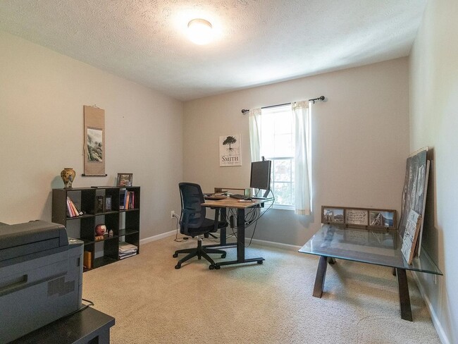 Building Photo - Beautiful 3BR TownHome