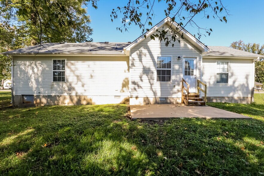 Building Photo - 2718 Lincoya Dr