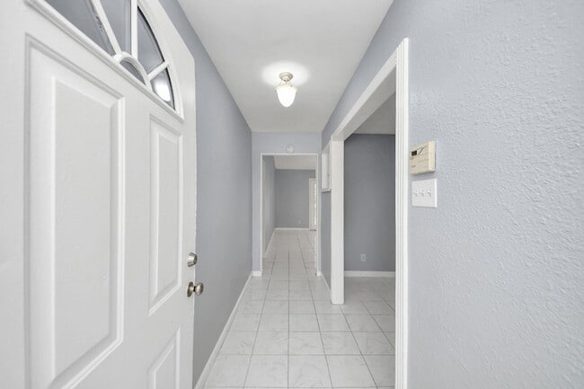 Building Photo - 6031 Dellfern Dr