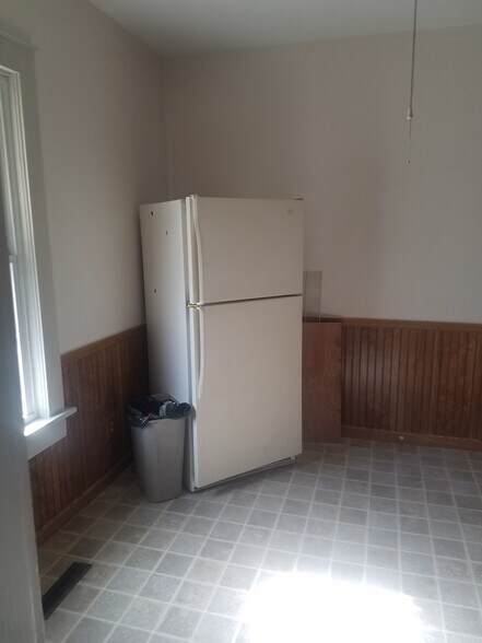 Building Photo - 3908 8th Ave