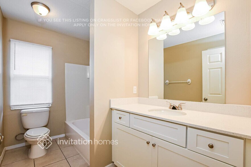 Building Photo - 936 Forest Hill Dr