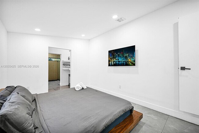 Building Photo - 112 NW 53rd St