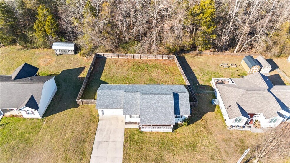 Building Photo - 259 Clover Cir