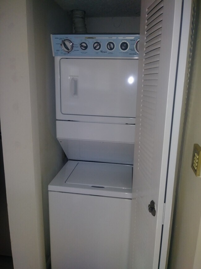 Building Photo - Cozy 1bed/1bath