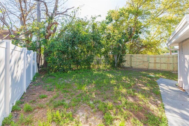 Building Photo - 4506 Grand Central Ave