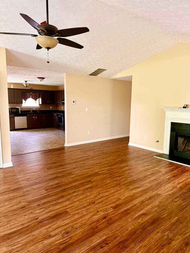 Building Photo - 4552 Latchwood Dr