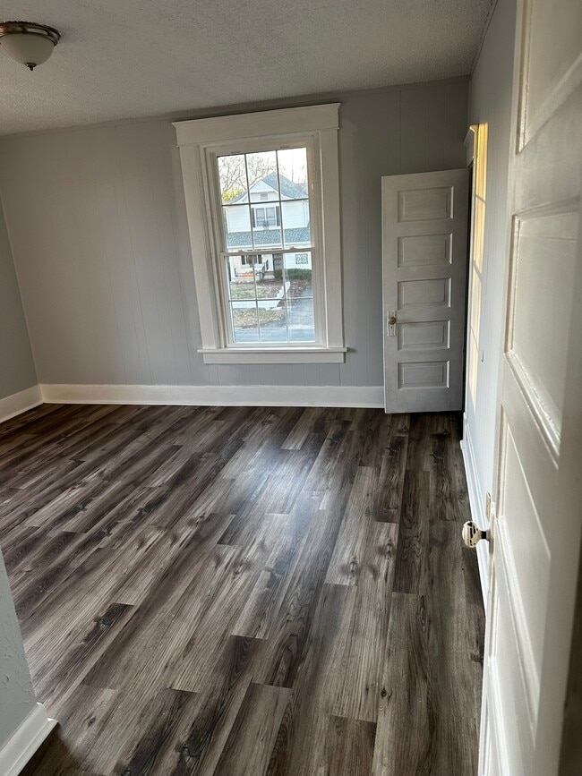 Building Photo - 222 S 13th St