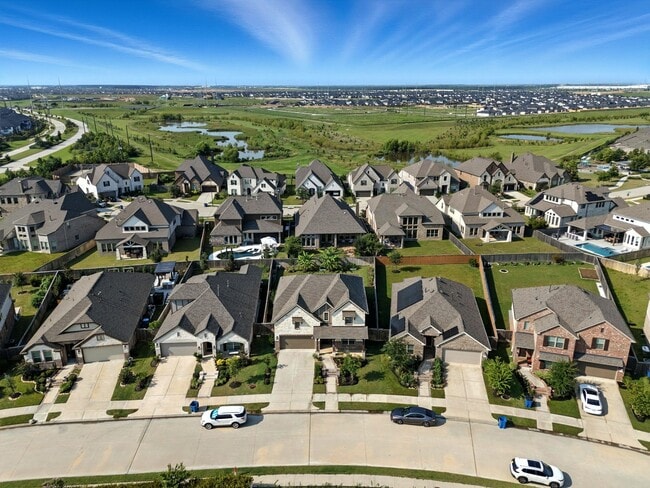 Building Photo - 15011 Old Horseshoe Lake Dr