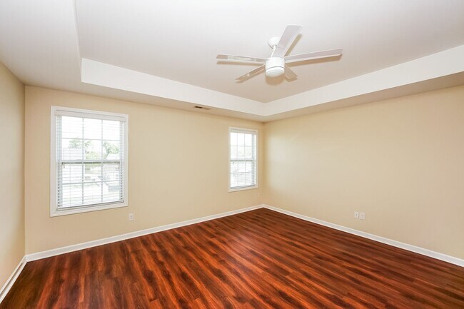 Building Photo - Beautiful 4 Bedroom Single Family Home