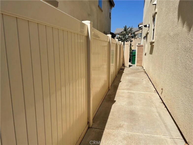 Building Photo - 12817 Meridian St