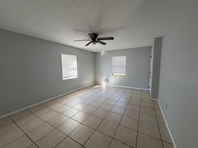 Building Photo - 1408 Spencer Ct