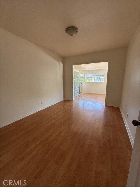 Building Photo - 1317 W Alameda Ave