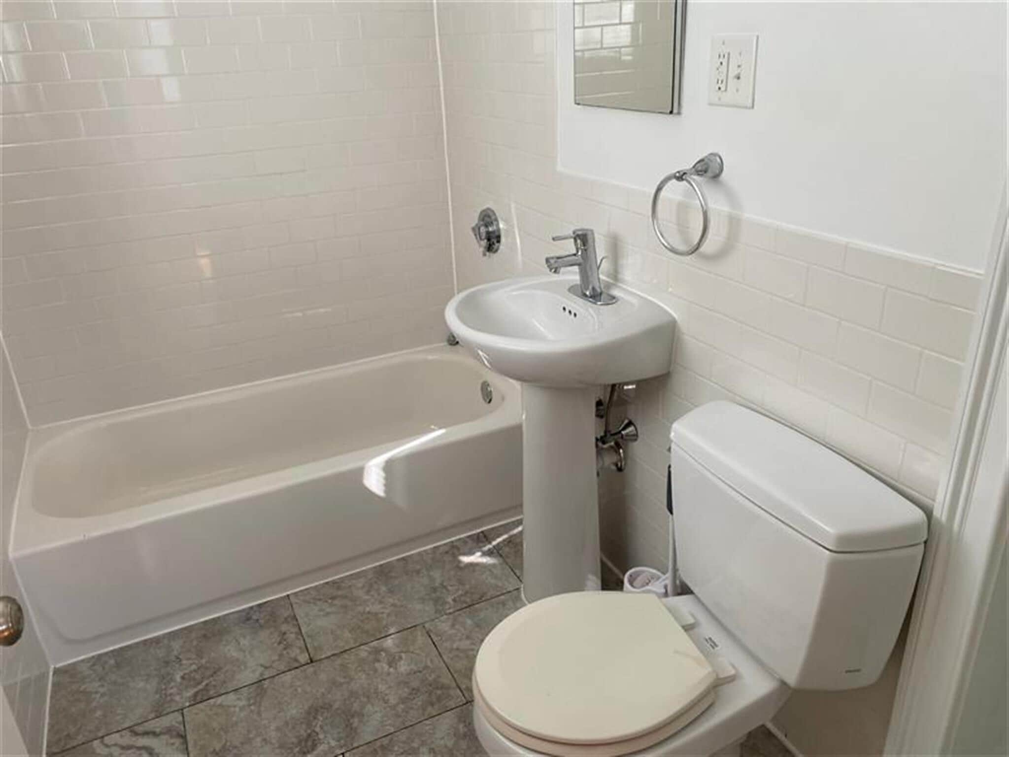 Building Photo - 134 Summer St