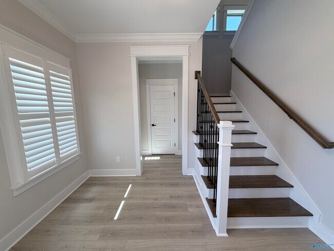 Building Photo - 2110 Sevenbark Br SW