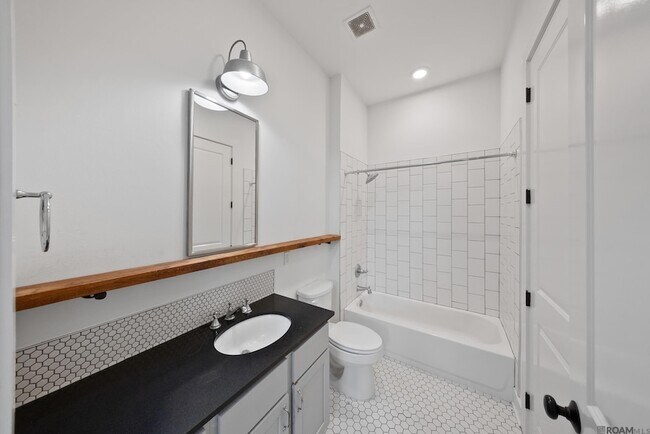 Building Photo - 255 E Boyd Dr