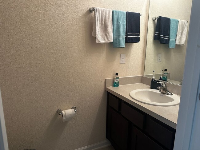 Building Photo - 832 Observatory Pkwy