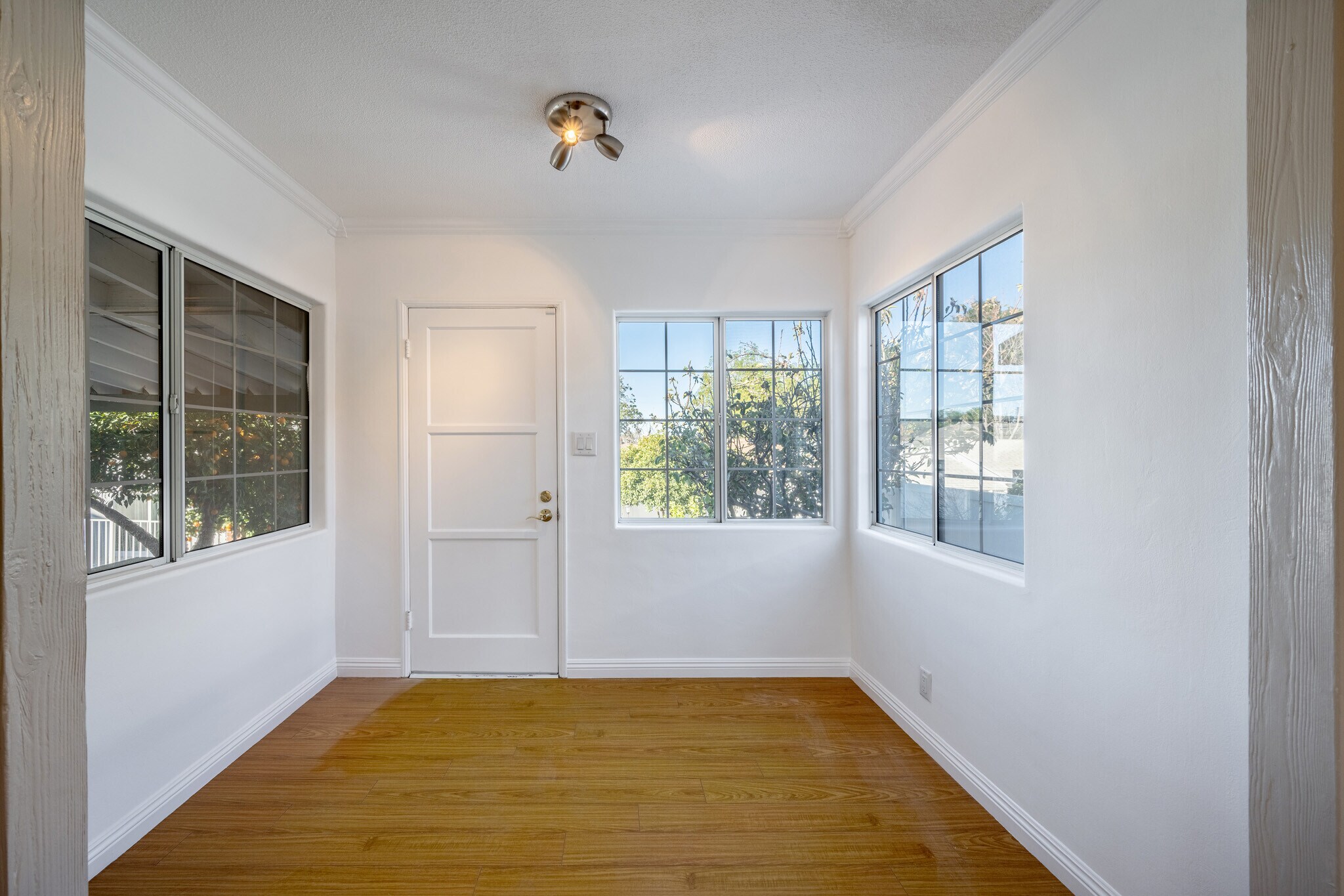 Building Photo - 10645 Mather Ave