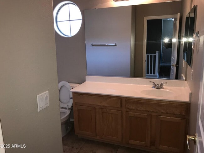 Building Photo - 3440 E Flower St