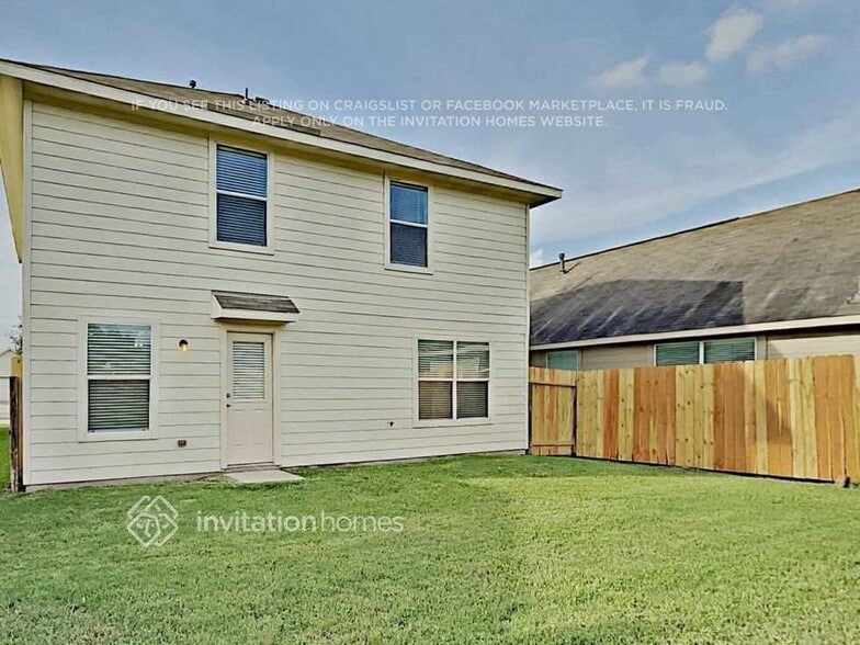 Building Photo - 18739 N Lyford Dr